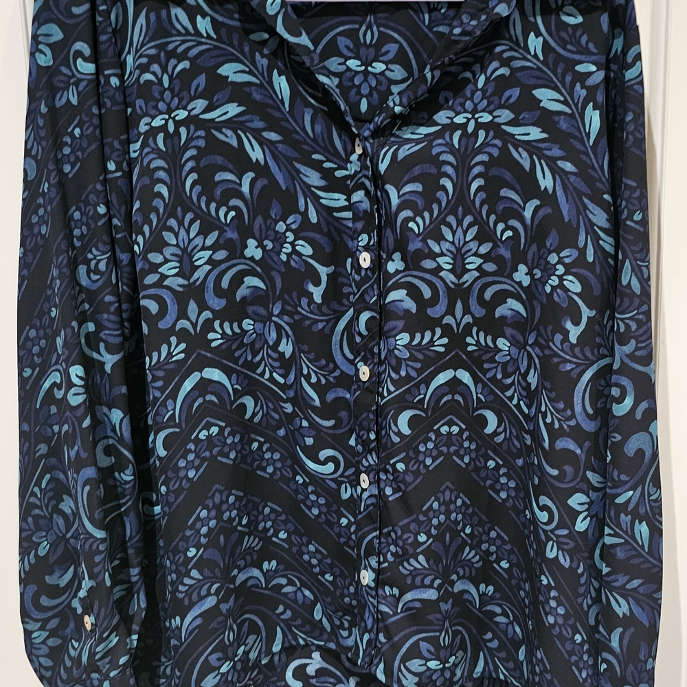 Chic Blue Patterned Blouse